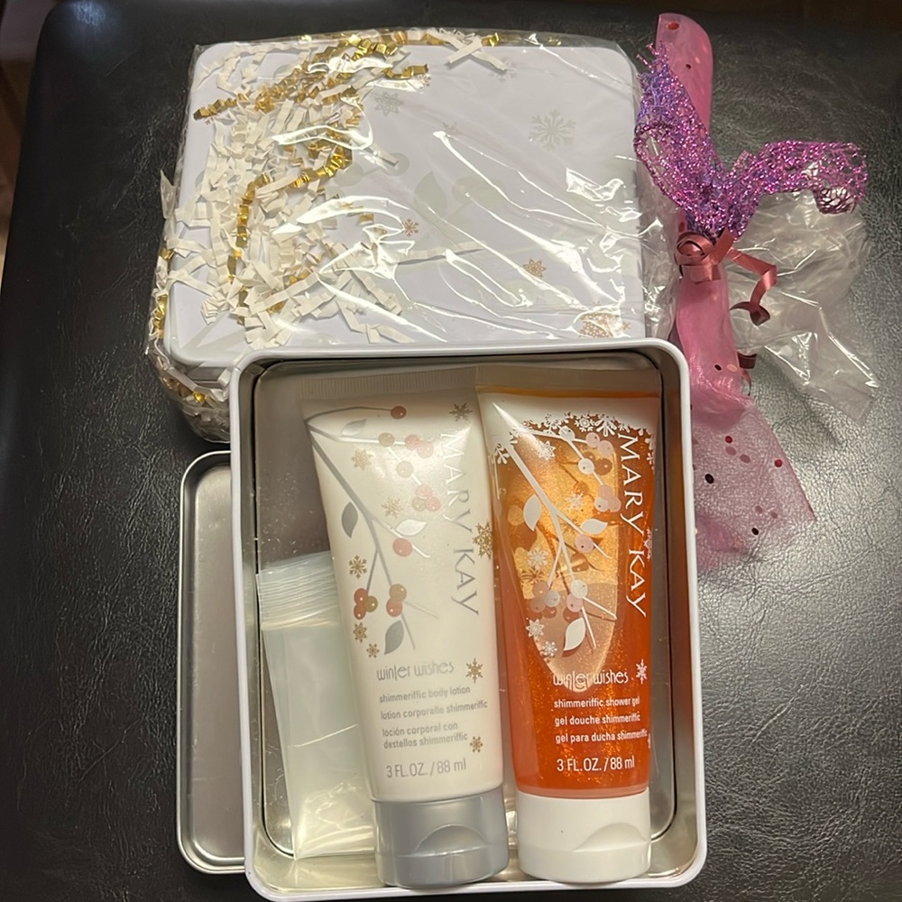 Mary Kay 2 sets winter wishes shimmeriffic collection